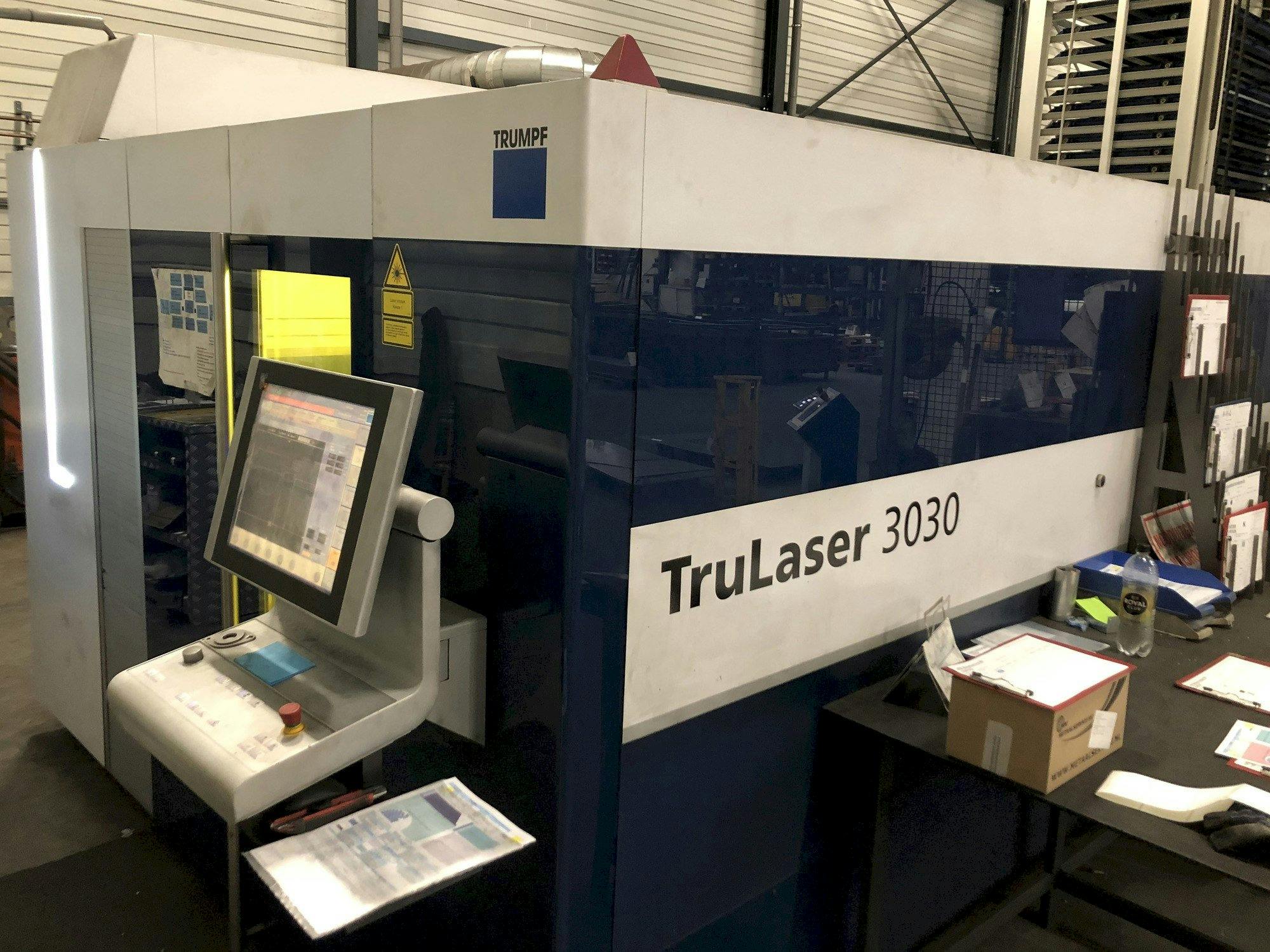 Mašīnas Trumpf TruLaser 3030 fiber  pretskats