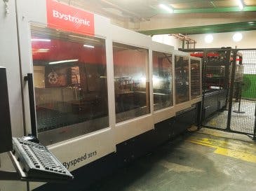 Mašīnas Bystronic Byspeed 3015 skats  no labās puses